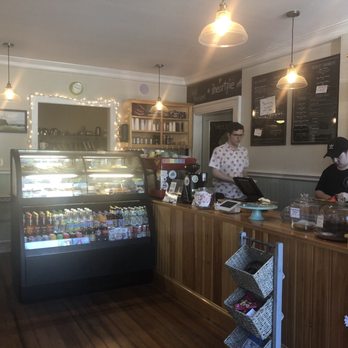 Mount Dessert Bakery - Inside - Bakeries Near Me - Bar Harbor, Maine Mount Dessert Bakery - Inside - Bakeries Near Me - Bar Harbor, Maine