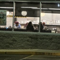 Waffle House - Fayetteville - Rude & Lazy Employees