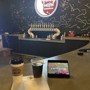 Frothy Moon Brewhouse - Coffee, beer, taps - Brewpubs Near Me - Williamsburg, Virginia