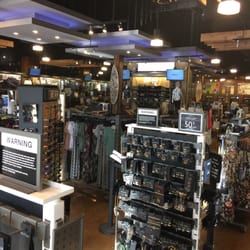 Tillys - Inside the new store