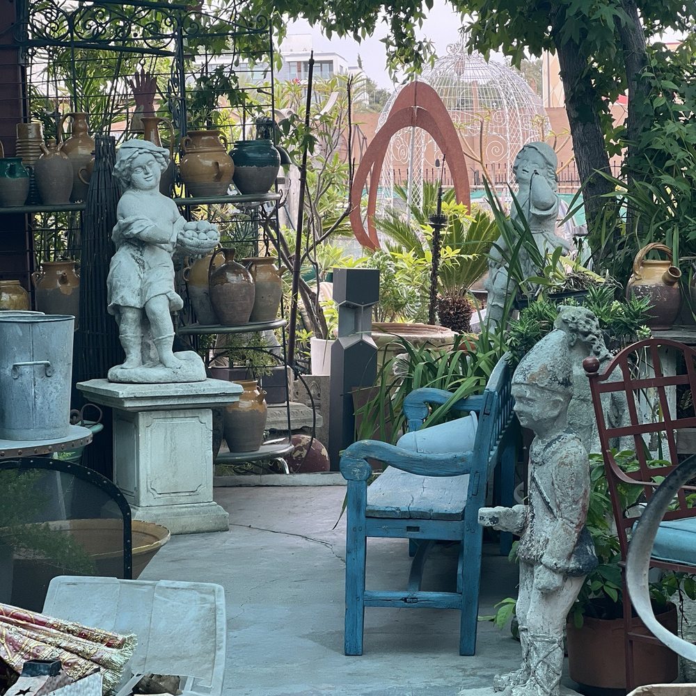 Tl Gurley Antiques - Antiques Near Me - Pasadena, California