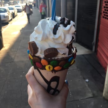 Black Vanilla - Nutty professor - Desserts Near Me - Glasgow, GLG