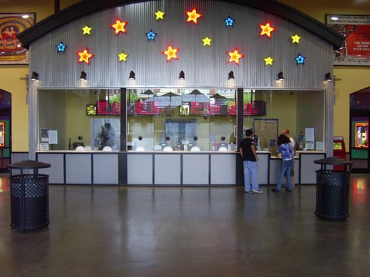 Marquee Cinemas Pullman Square 26 Pullman Sq Ste 232 Huntington Wv Movie Theatres Mapquest