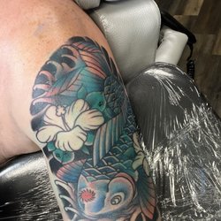 Blue Hawaii Tattoo Maui - Almost done