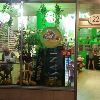 The Smoothie shop - Outside the shop. - Juice Bars & Smoothies Near Me - Miami Beach, Florida