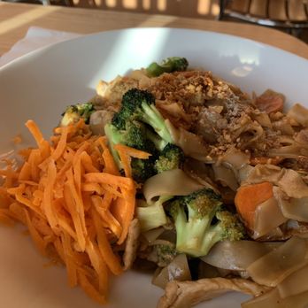Thai Kitchen - Pad see ew. Rice noodles. - Thai Near Me - Omaha, Nebraska Thai Kitchen - Pad see ew. Rice noodles. - Thai Near Me - Omaha, Nebraska