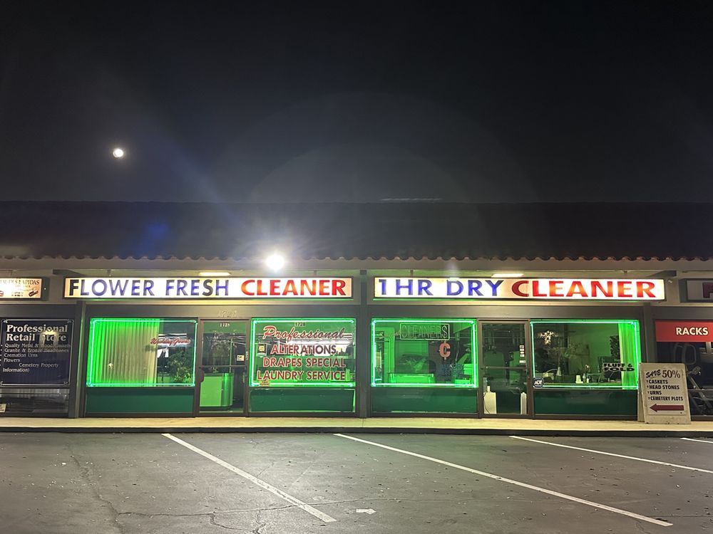 FLOWER FRESH 1 HOUR CLEANERS Updated June 2024 38 Reviews 1728 S