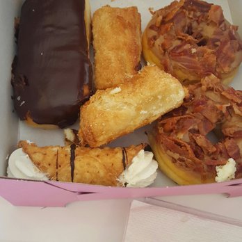 Sugar Twist Bakery - Chocolate bar, cannolis, cream cheese puff pastry, and maple bacon donuts - Donuts Near Me - Bakersfield, California Sugar Twist Bakery - Chocolate bar, cannolis, cream cheese puff pastry, and maple bacon donuts - Donuts Near Me - Bakersfield, California