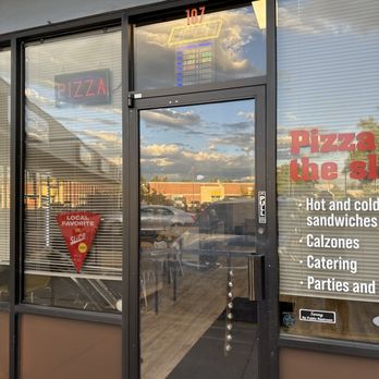 Giuseppe's Pizzeria - Open sign on and door is locked - Pizza Near Me - Denver, Colorado Giuseppe's Pizzeria - Open sign on and door is locked - Pizza Near Me - Denver, Colorado