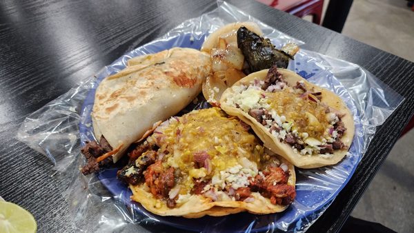 Tacos La Carreta by null