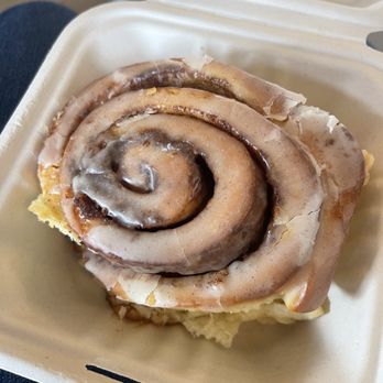 Summer Moon Coffee - Cinnamon roll - Coffee & Tea Near Me - Fort Myers, Florida