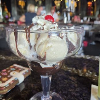 Hard Rock Cafe - This is the free birthday sundae .. OMG it was wonderful. I ate almost all of it. LoL - American Near Me - Las Vegas, Nevada Hard Rock Cafe - This is the free birthday sundae .. OMG it was wonderful. I ate almost all of it. LoL - American Near Me - Las Vegas, Nevada