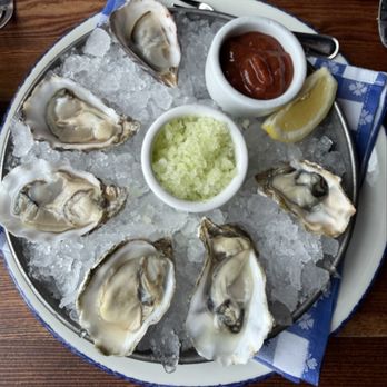 Duke’s Seafood Bellevue - 3 Kumamoto oysters and 3 Penn Cove oysters. - Seafood Near Me - Bellevue, Washington
