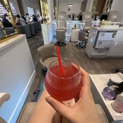 The One Nails Bar & Lash - Cocktail and pedicure