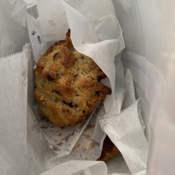 Levain Bakery - Chocolate Chip Walnut - Bakeries Near Me - New York, New York