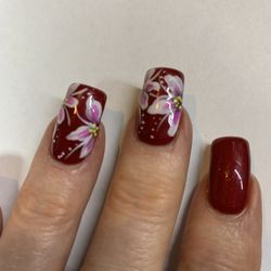 Lily's Nails