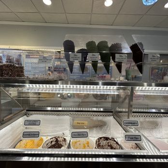Village Creamery - Flavors - Ice Cream & Frozen Yogurt Near Me - Niles, Illinois
