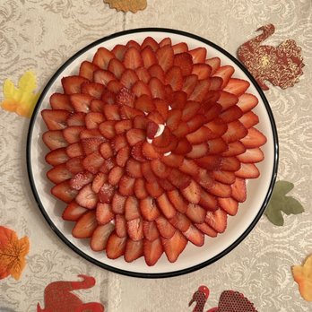 Reunion Bread - Pavlova de Dulce de Leche - Bakeries Near Me - Denver, Colorado