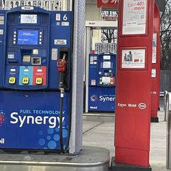 Gas