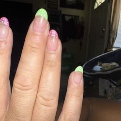 Vivian Nails & Spa