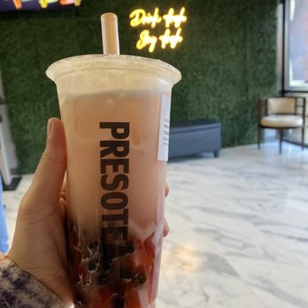 Presotea - Strawberry fruit tea with boba and rainbow jelly - Bubble Tea Near Me - Elk Grove, California Presotea - Strawberry fruit tea with boba and rainbow jelly - Bubble Tea Near Me - Elk Grove, California