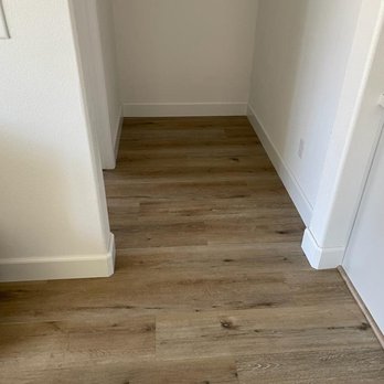 916 Floors - Johnson Skyview Lightning LVP - Flooring Near Me - Roseville, California 916 Floors - Johnson Skyview Lightning LVP - Flooring Near Me - Roseville, California