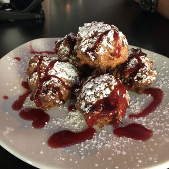 Smith & Kings - Apple Fritters were really good! - Cocktail Bars Near Me - Honolulu, Hawaii