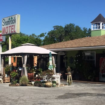 Shamrock Cove - Hotels Near Me - Ocala, Florida