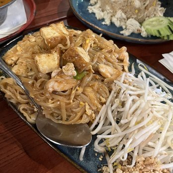Saap Ver Authentic Thai Cuisine - Pad thai and fried rice - Thai Near Me - San Francisco, California Saap Ver Authentic Thai Cuisine - Pad thai and fried rice - Thai Near Me - San Francisco, California