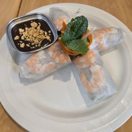 Fresh spring rolls with shrimp and pork Fresh spring rolls with shrimp and pork