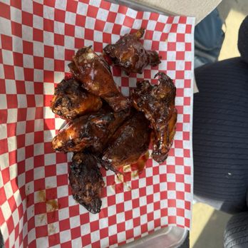Pink PiG Southern BBQ - Order o' sweet wings - Southern Near Me - Helen, Georgia Pink PiG Southern BBQ - Order o' sweet wings - Southern Near Me - Helen, Georgia