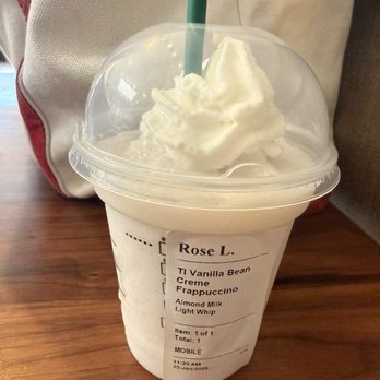 Starbucks - Coffee & Tea Near Me - Los Altos, California