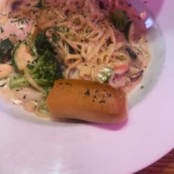 Wooden Nickel - Seafood linguine