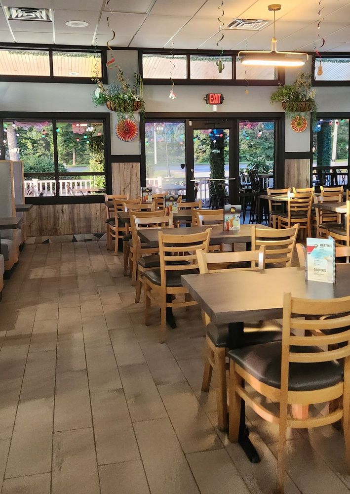 La Parrilla Mexican Grill