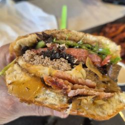 Olympus Burger - Zeus burger