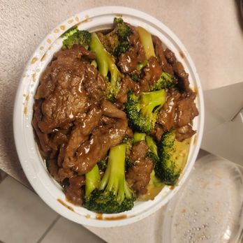 China Cafe - a bowl of beef and broccoli - Chinese Near Me - Iselin, New Jersey