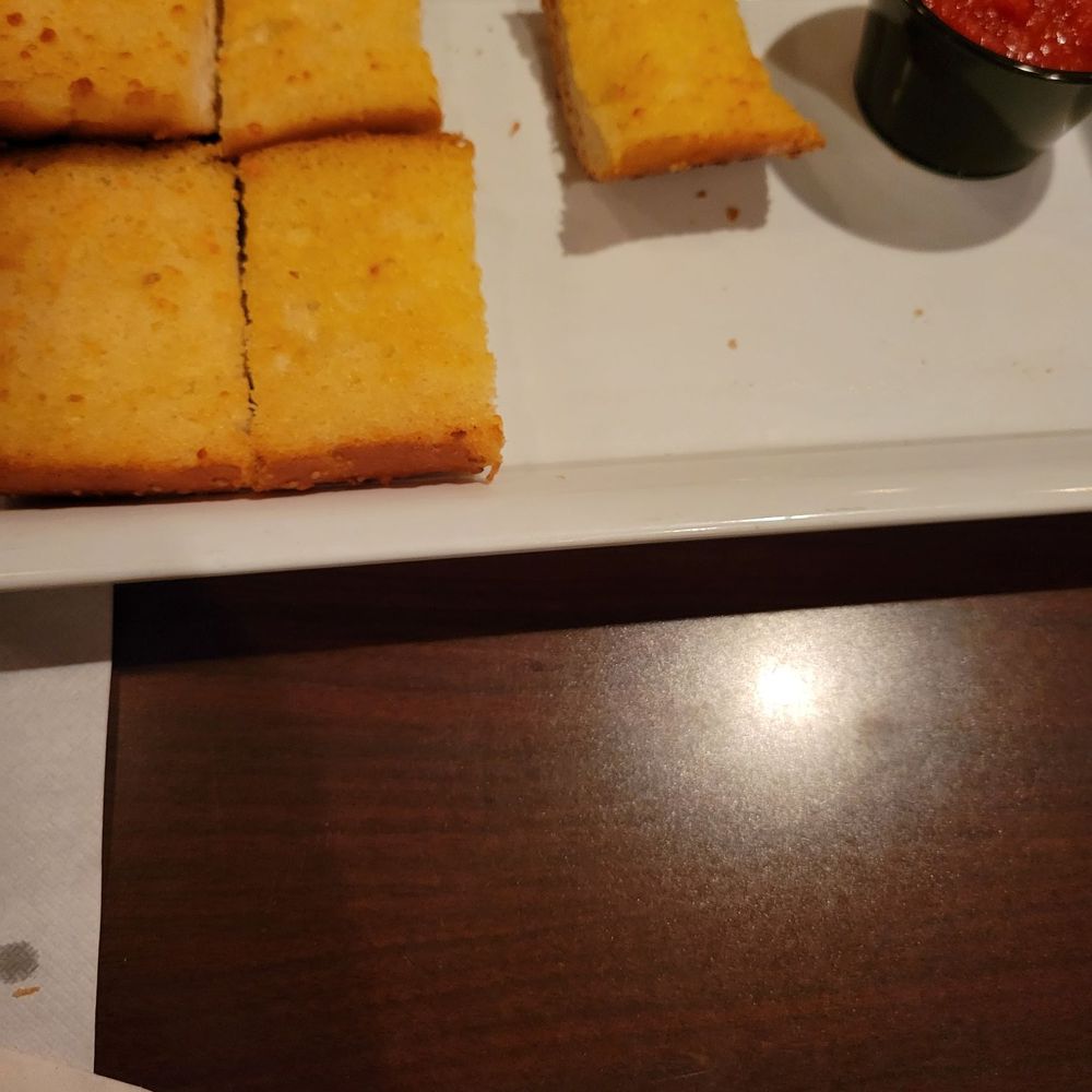 Papa Luigi's - Garlic bread - Pizza Near Me - Cudahy, Wisconsin Papa Luigi's - Garlic bread - Pizza Near Me - Cudahy, Wisconsin