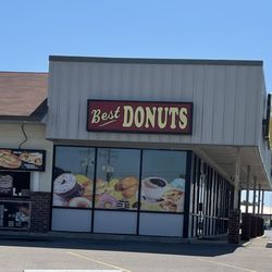 Best Donuts - Bldg entrance