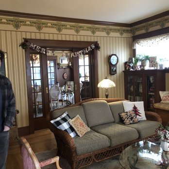 Briar Rose Inn - Living room - Bed & Breakfast Near Me - Vancouver, Washington