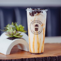 Signature Milk Tea (freshly brewed Black Oolong Tea & non dairy milk)