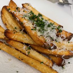 C'mon now! Incredible truffle fries! C'mon now! Incredible truffle fries!