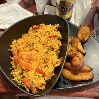 Don Pepe - Shrimp and rice with sweet plantains - Latin American Near Me - Rio Grande, Puerto Rico Don Pepe - Shrimp and rice with sweet plantains - Latin American Near Me - Rio Grande, Puerto Rico