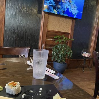Ye's Ichiban - Leftover California Roll, with the lovely sealife video in the background that kept us constantly entertained! - Japanese Near Me - Houston, Texas