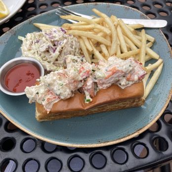 Park Chalet - Lobster/shrimp roll, 5 stars!!!!! - Breweries Near Me - San Francisco, California