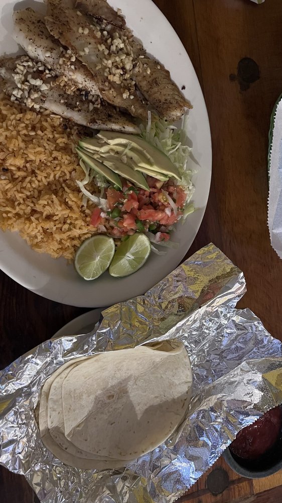 Lomitas Mexican Restaurant Logo