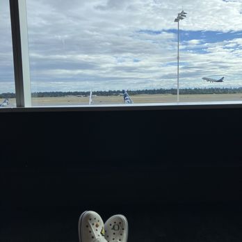 Alaska Lounge - North Satellite - Airport Lounges Near Me - Seattle, Washington
