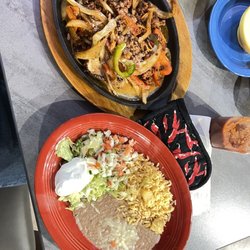 El Mayor Mexican Restaurant - Steak ranchero plate