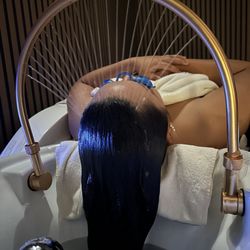 Luvinage Medical Skin & Head Spa