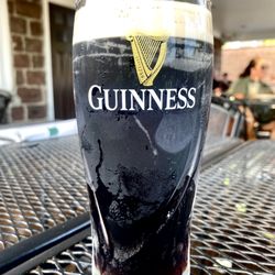 The Dutch House Tavern - Cold Guinness