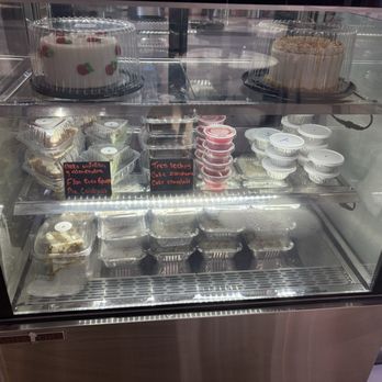 D'Ponke Cake & Eatery - Breakfast & Brunch Near Me - Cayey, Puerto Rico D'Ponke Cake & Eatery - Breakfast & Brunch Near Me - Cayey, Puerto Rico